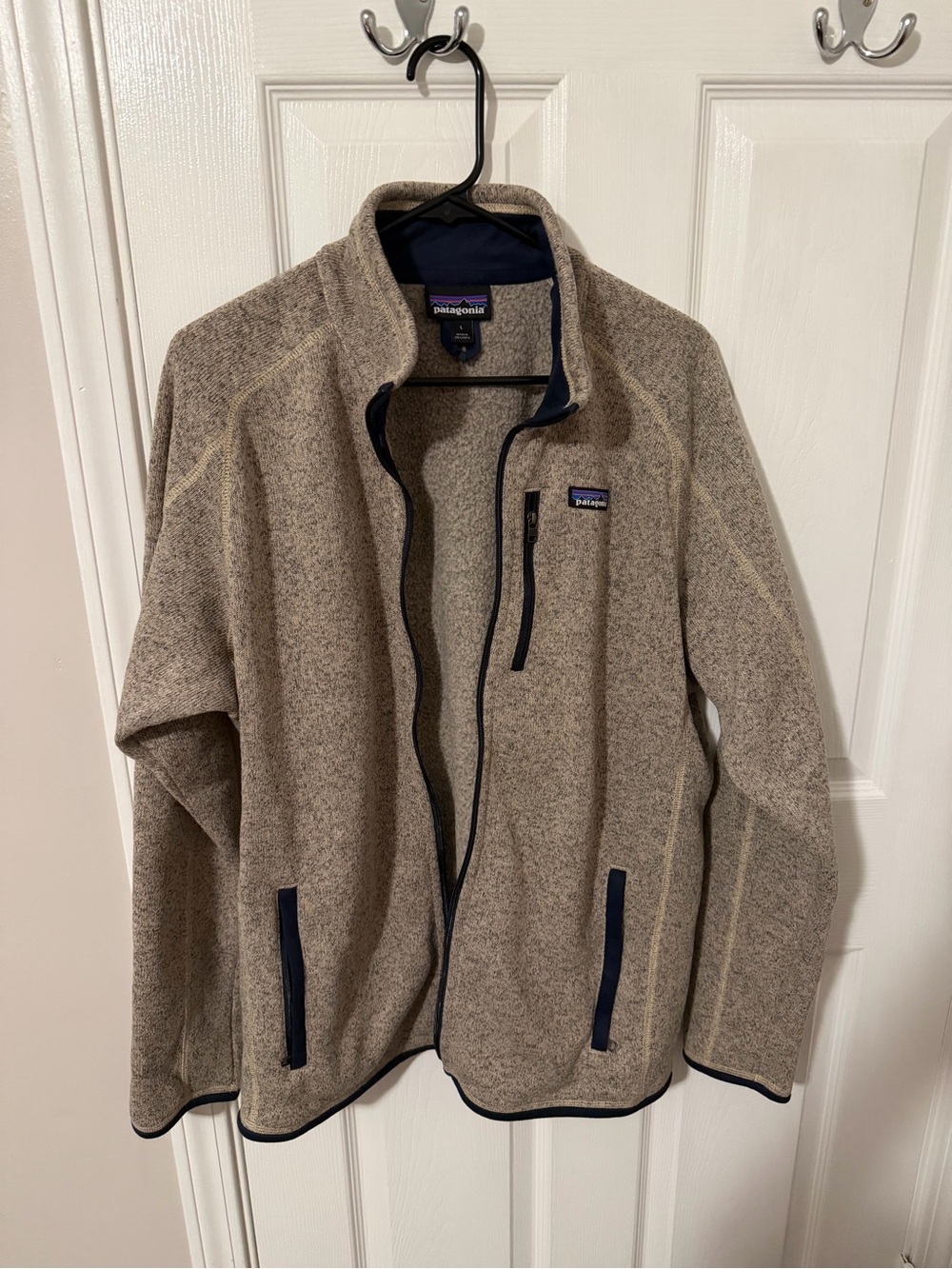 Patagonia Beige/Tan Full-Zip Lightweight Fleece Jacket with Navy Trim